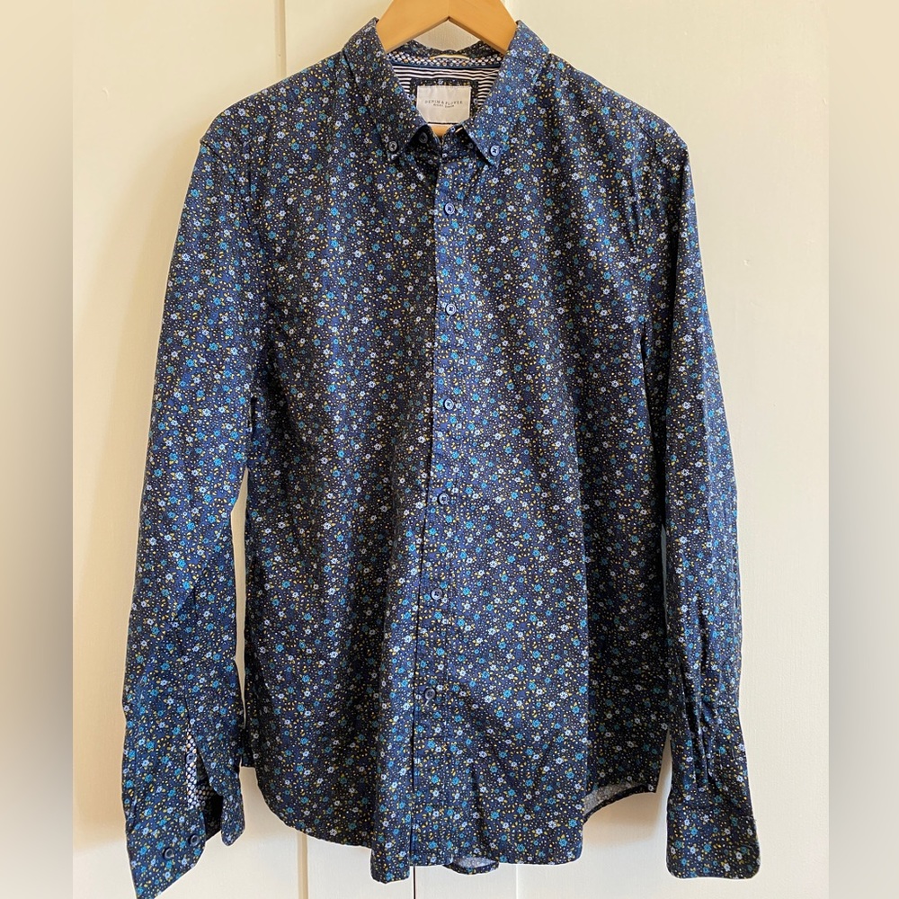 Ricky Singh dark blue with tiny flowers 100% cotton men’s size 44 USA XL